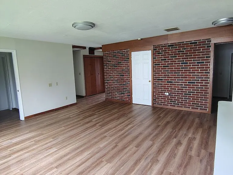 1175 Mount Vernon Rd — Photo 10