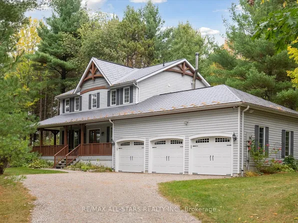 29 Robert Blvd, Springwater, ON L0L 1V0