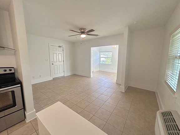 4th image of 1014 12th Ave N APT 6