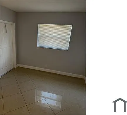 4124 SW 18th St #3 — Photo 5