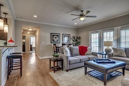 1st image of 380 14th Pl E APT 522