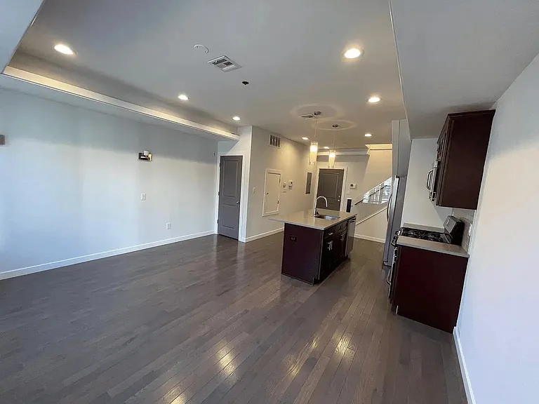 1334 N 7th St #2R — Photo 29