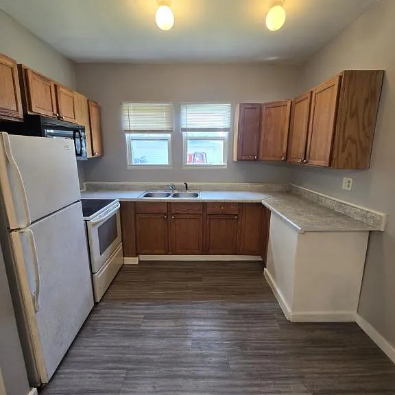 310 W Main St — Photo 15