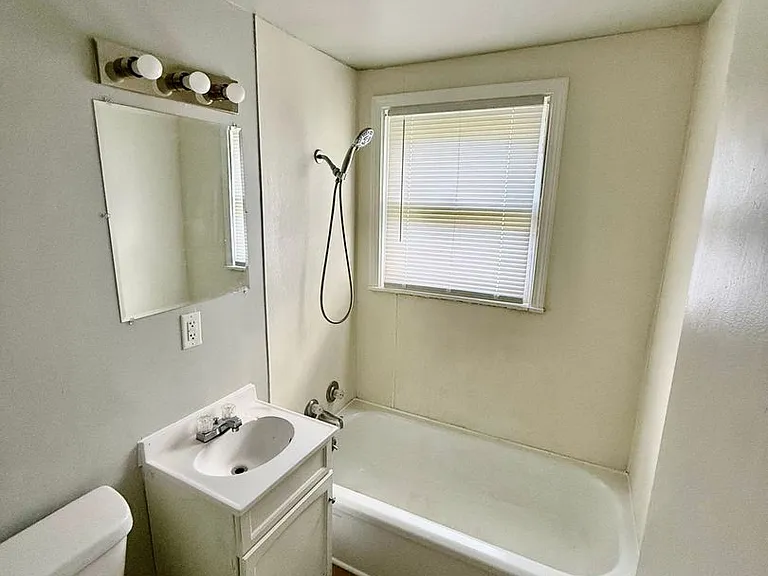 4341 Elm Ave — Photo 8