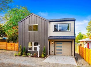 9620 Lindsay Pl S, Seattle, WA 98118