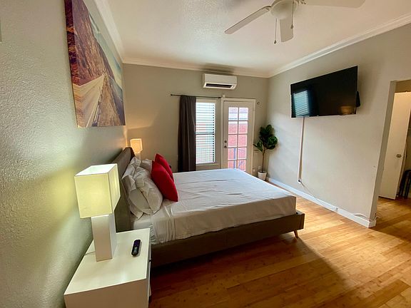3rd image of 201 E Huisache Ave #243cj7rvz