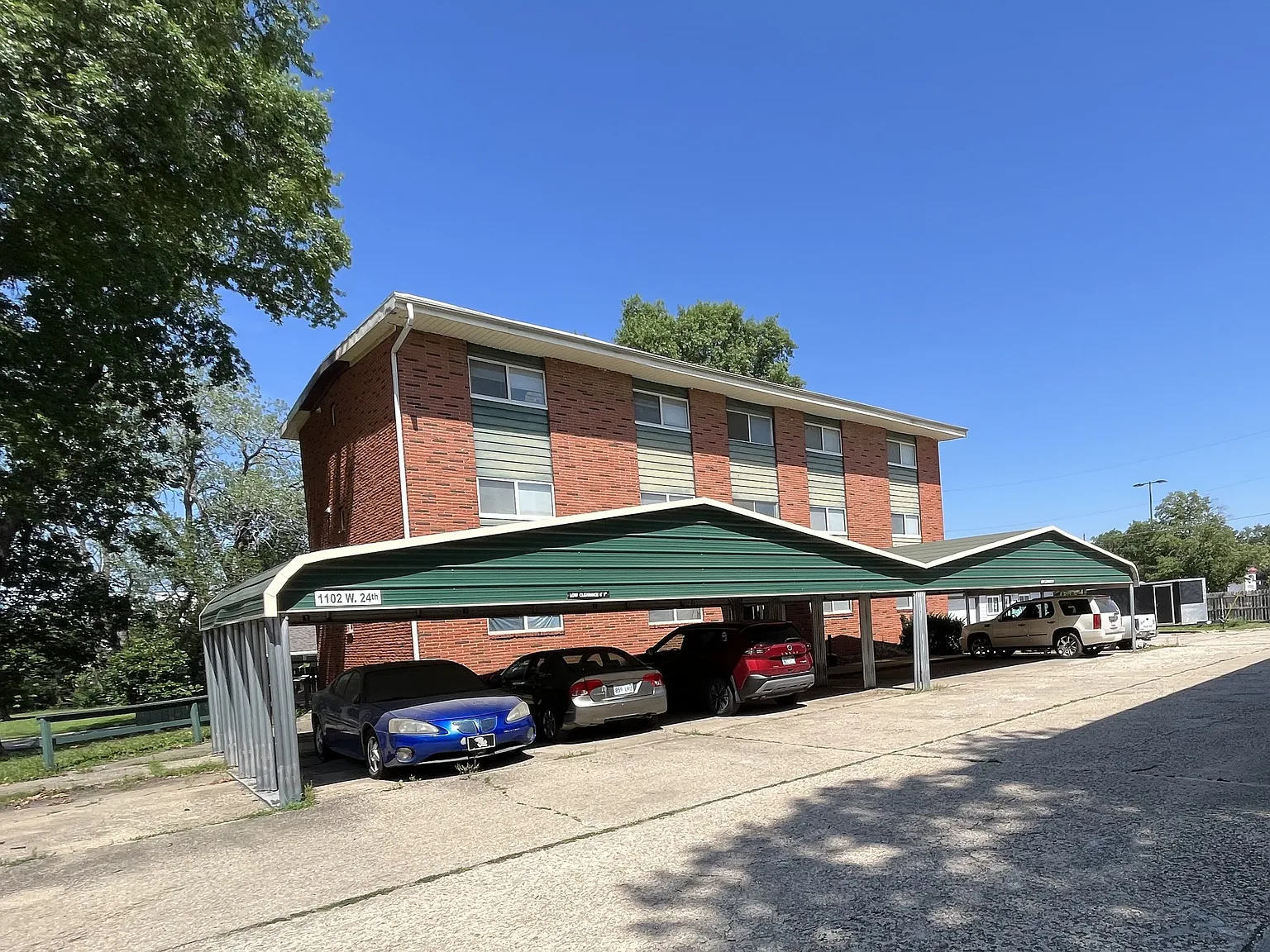 2 bed, 900 sqft, $995 — Photo 1