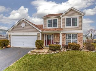 5 Oxford Ct, South Elgin, IL 60177