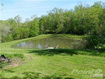 3rd image of 163 Orchardview Dr
