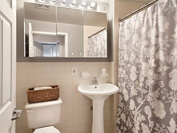 5th image of 279 W 117th St APT 4H