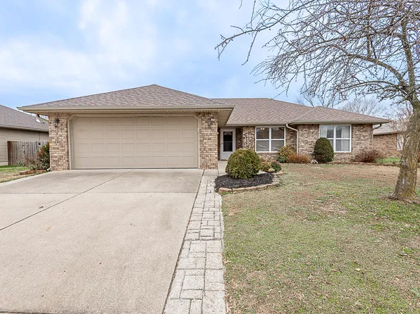 1371 S 19th Avenue, Ozark, MO 65721