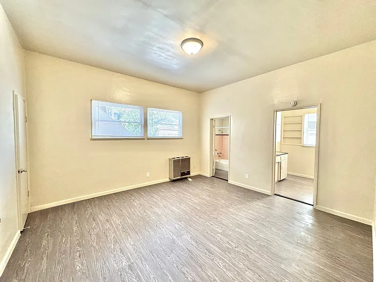 Nerny Apartments — Photo 6