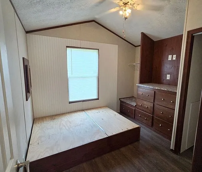30947 Cliff St #EXCELSIOR ESTATES — Photo 9