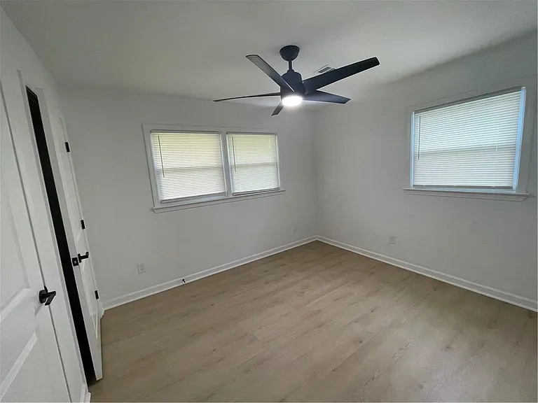 500 Hutchens Rd SE — Photo 41