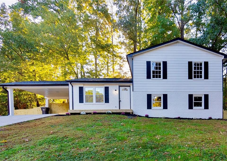 1st image of 3218 Stanford Cir