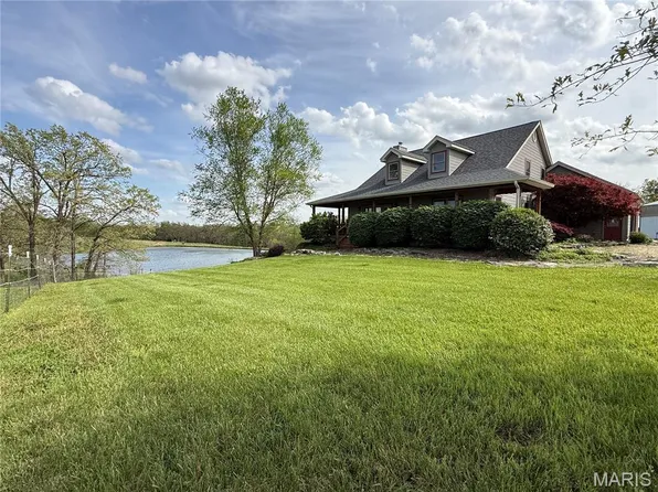 126 Opossum Trot Rd, Bellflower, MO 63333