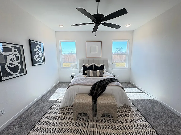 727 Liberty Park Dr — Photo 15