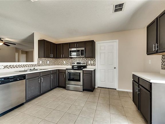2nd image of 1117 Batt Masterson Dr