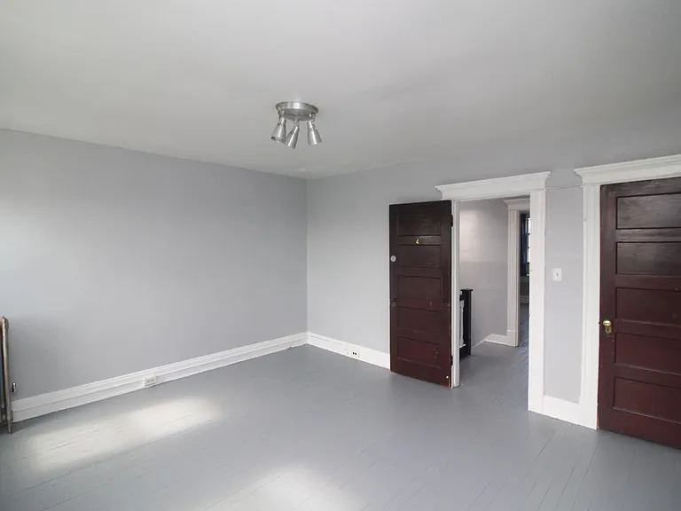 3010 Guilford Ave — Photo 33