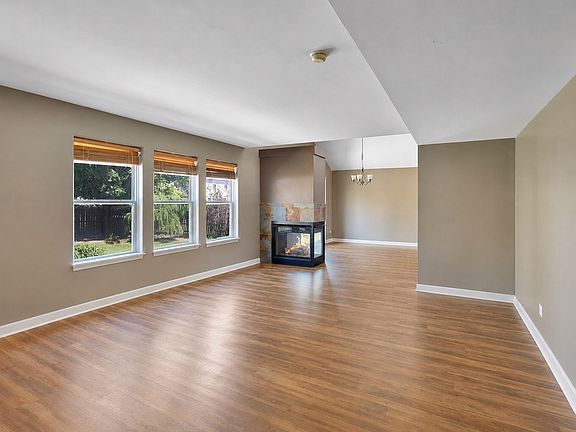 3rd image of 7705 Boxwood Ln