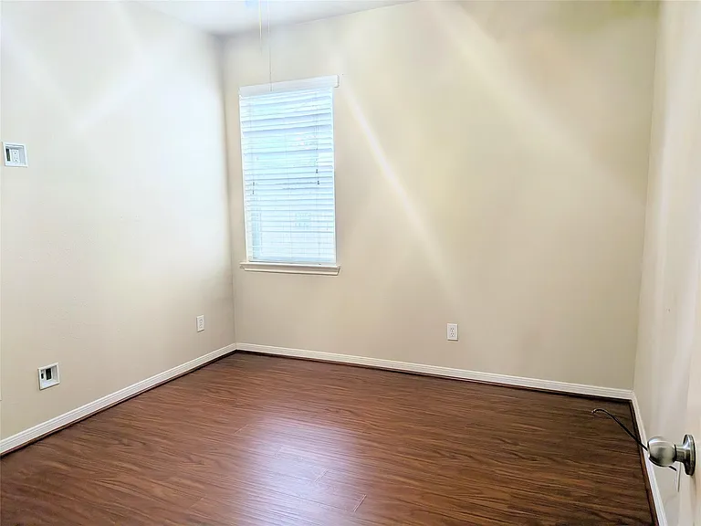 4911 Spring Showers Ct — Photo 11