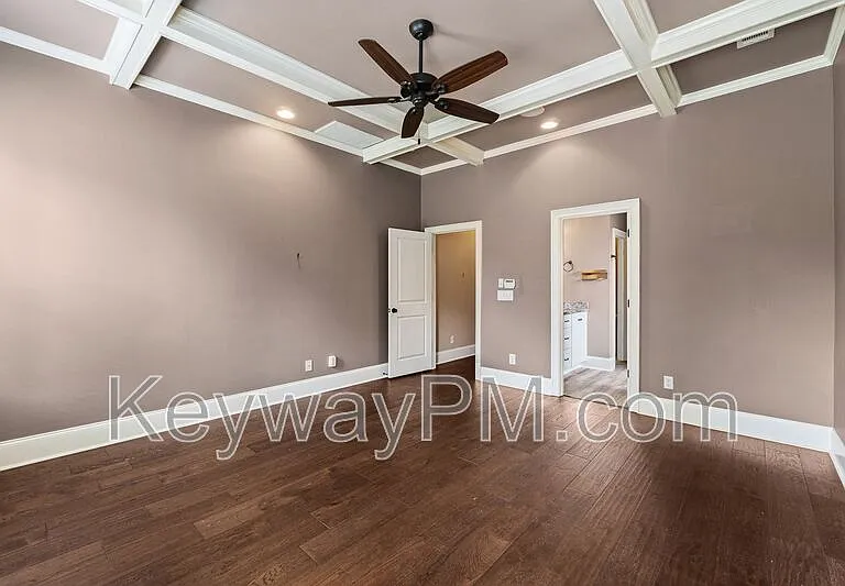 507 Windermere St — Photo 13