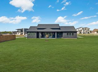 430 Whispering Way, Red Oak, TX 75154