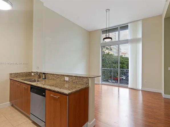 9055 SW 73rd Ct APT 203, Miami, FL 33156