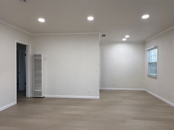 2nd image of 6522 W 86th Pl