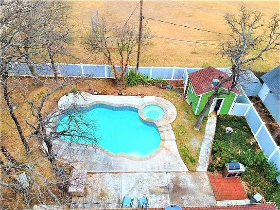 2nd image of 5611 Oak Branch Dr