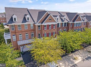 23438 Colts Run Sq, Ashburn, VA 20148