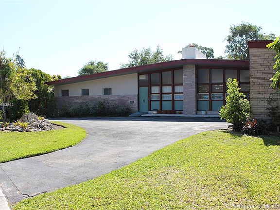 2nd image of 58 Shore Dr W
