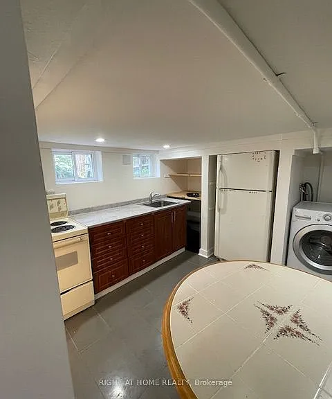 2680 Lake Shore Blvd W — Photo 29