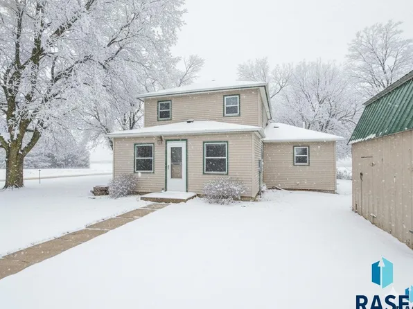 45390 284th St, Hurley, SD 57036