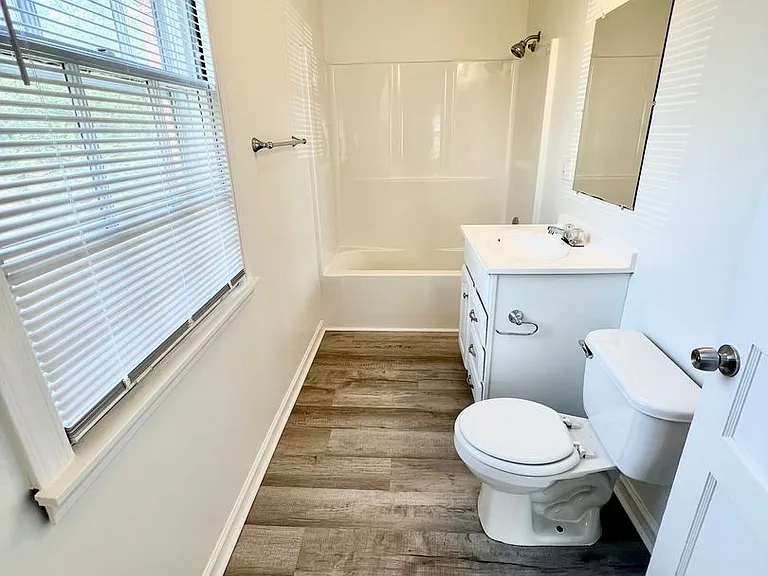 1123 Gibson Dr — Photo 19