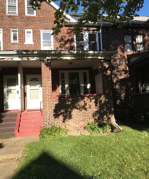 1055 Rankine Ave — Photo 1
