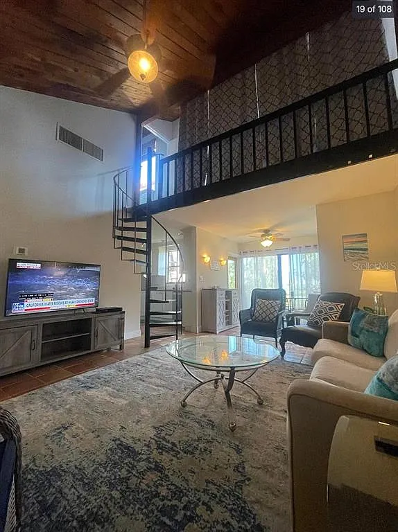 2 bed, 1.5 bath, 981 sqft, $3,995 — Photo 3