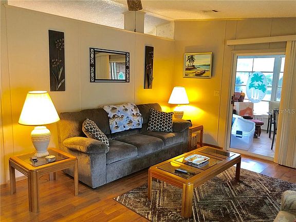 3rd image of 460 Village Cir SW