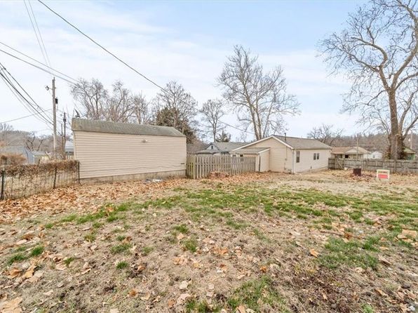 924 Osage St, Leavenworth, KS 66048