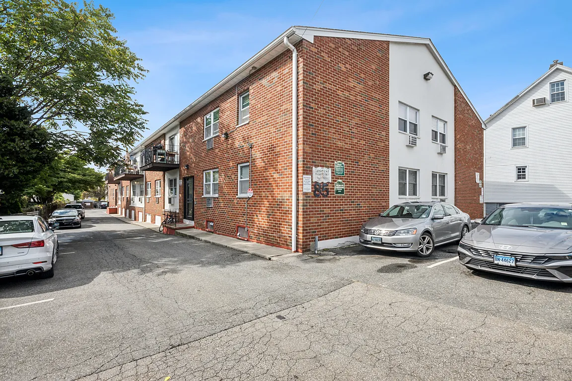 85 Cove Road — Photo 3