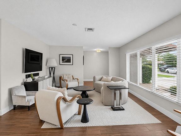 4th image of 650 SW 16th Street
