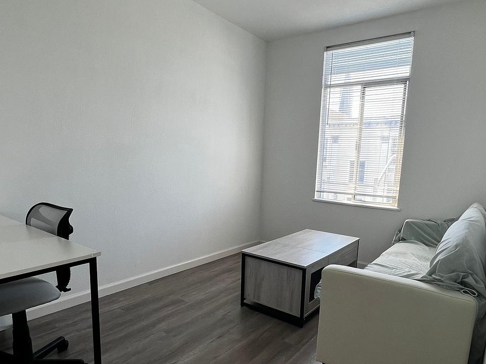 1st image of 464 Union St #464