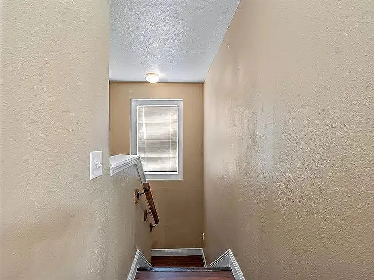 12136 Fern Haven Ave — Photo 33