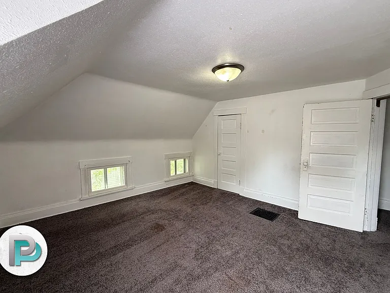 1448 N Monroe Ave — Photo 16