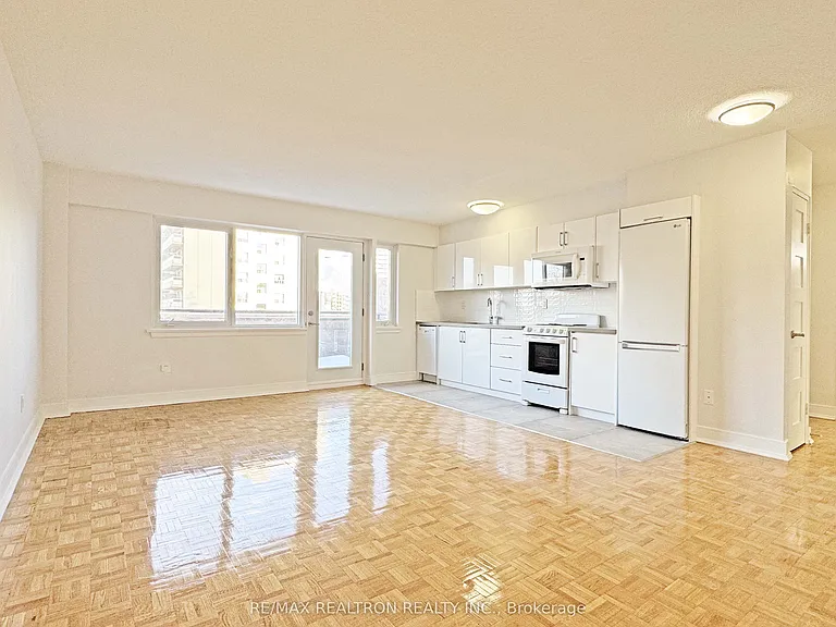 95 Lawton Blvd #601 — Photo 2