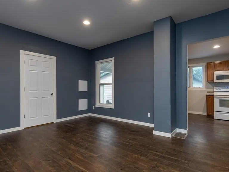 138 Depot St #A — Photo 11
