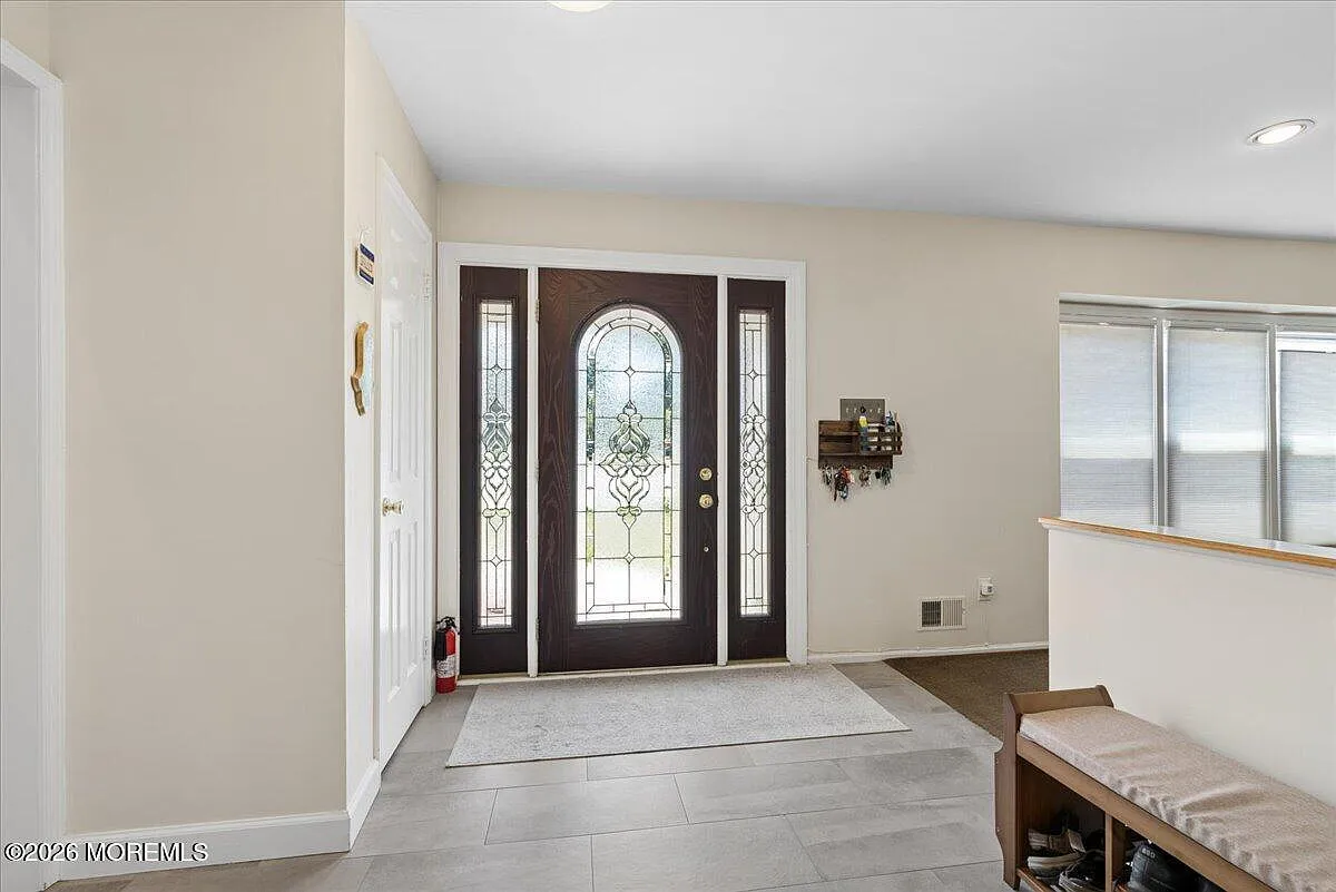 6 bed, 3.5 bath, $6,900 — Photo 4