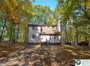 782 Clubhouse Dr, East Stroudsburg, PA 18302