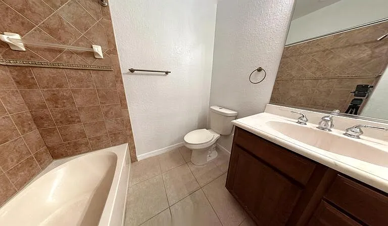 4207 Via Piedra Cir #8-102 — Photo 32