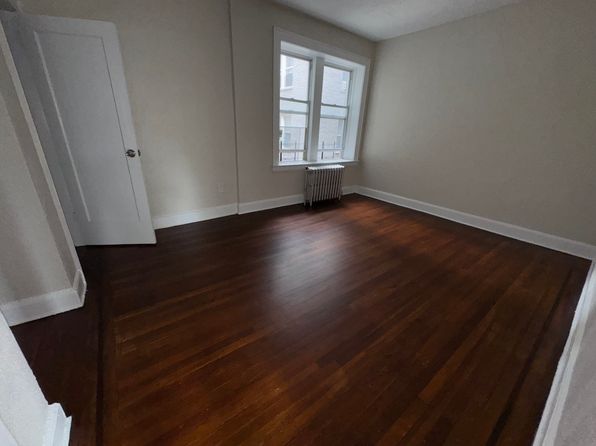 15 Goldsmith Ave APT 3